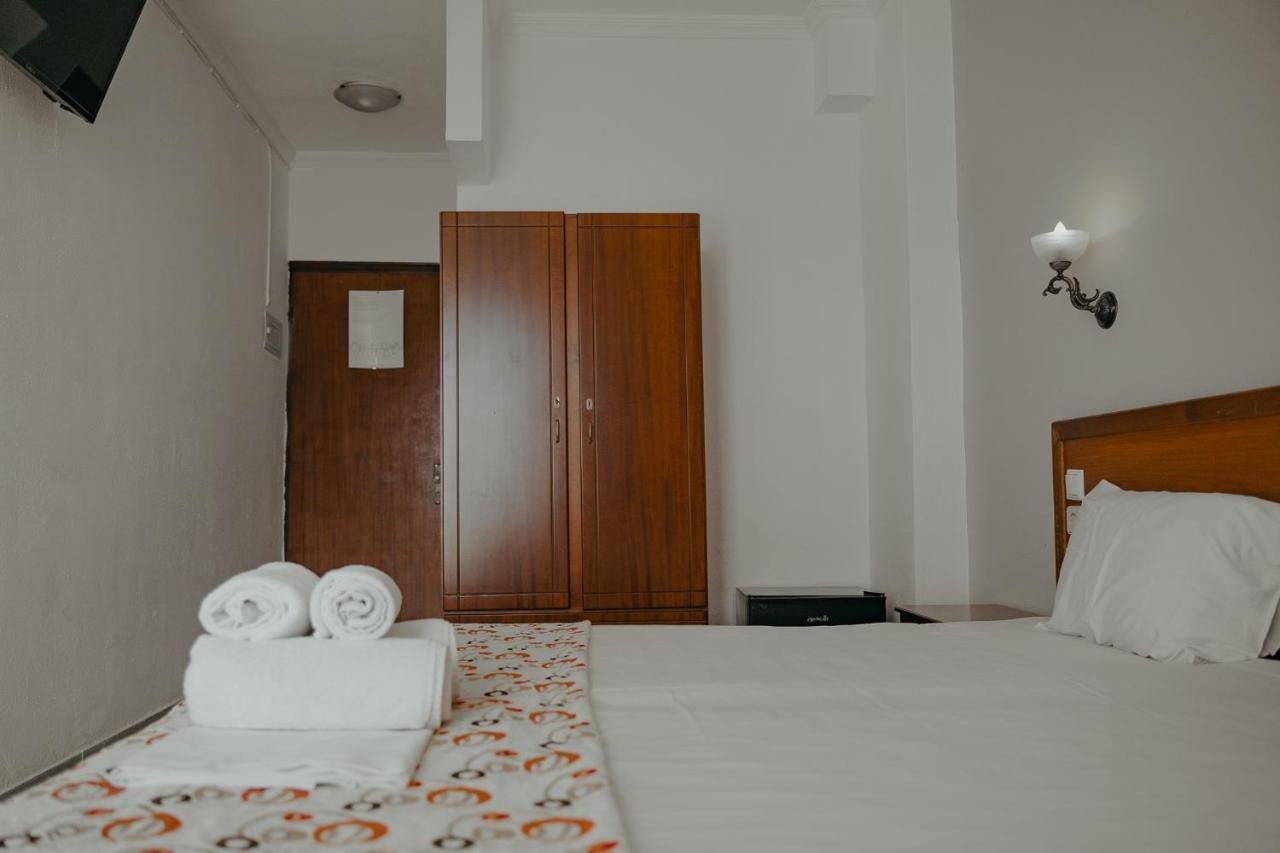 Arilla Beach Hotel Perdika  Bagian luar foto