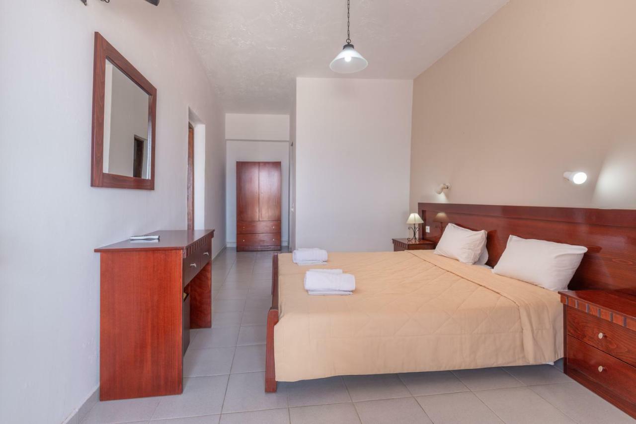 Arilla Beach Hotel Perdika  Bagian luar foto